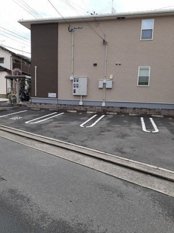 グランデージ・ネオの駐車場