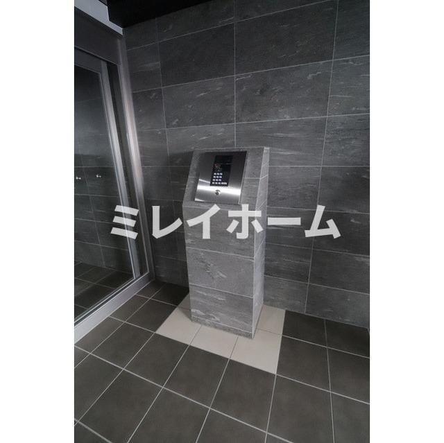 アルファコート西糀谷のエントランス