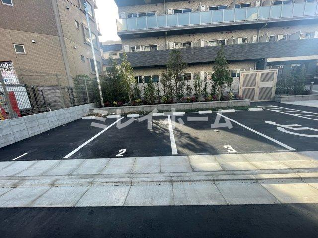 アルファコート西糀谷の駐車場