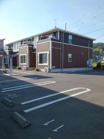 ライス・フィールドⅡの駐車場