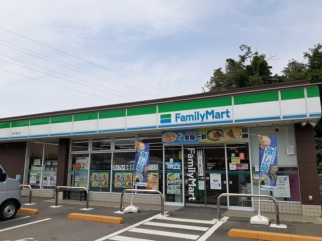 ユニゾン　ＫⅠの周辺|ファミリーマート 日高下鹿山店まで850m