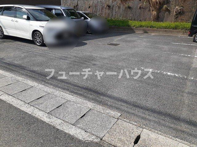 マイネＳ　２の駐車場|駐車場があるので、車を買う予定の方も安心です