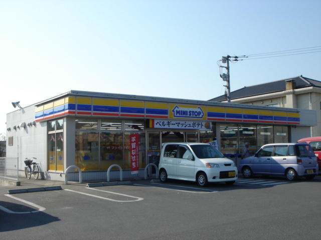クレア美原の周辺|ミニストップ　友部美原店まで400ｍ