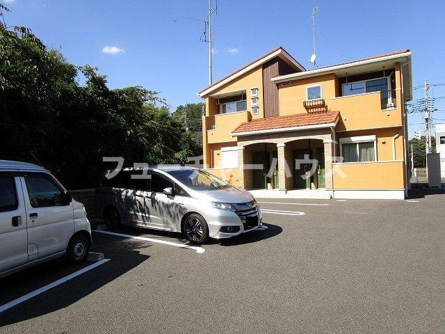 プランドールの駐車場