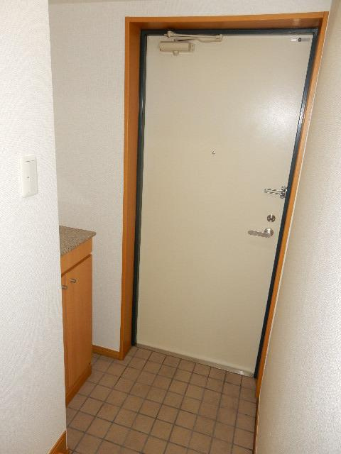 ホタカリュミエール‧イワタの玄関