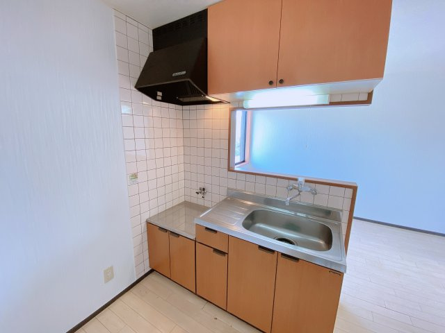 ゴールドハイツＣ棟のキッチン|別部屋同間取りのお写真となります。参考にご覧くださいませ。別部屋反転間取のお写真になります。参考にご覧くださいませ。