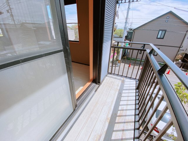 ゴールドハイツＣ棟のバルコニー|別部屋同間取りのお写真となります。参考にご覧くださいませ。別部屋反転間取のお写真になります。参考にご覧くださいませ。