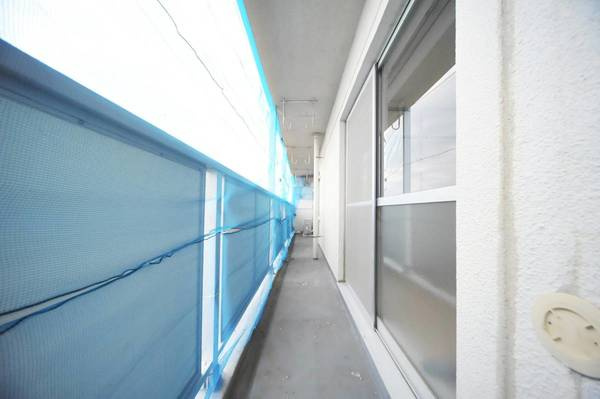 ビレッジハウス阿久和4号棟のバルコニー|ビレッジハウスの同一物件・同一タイプの間取りの写真です