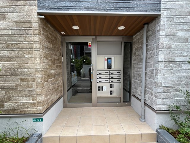 cerne西宮のエントランス