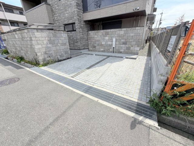 AZURE天道町の駐車場