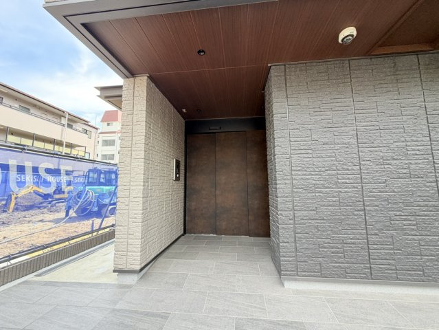 AZURE天道町のエントランス