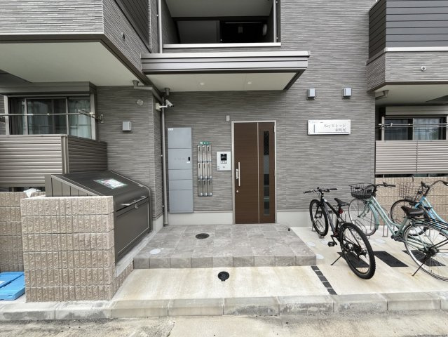Keyビレッジ東鳴尾のエントランス