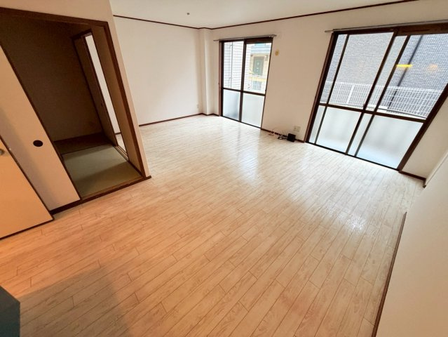 エスポアール西宮北口Ⅱの居間・リビング