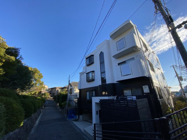 ブラントゥール芦屋の外観