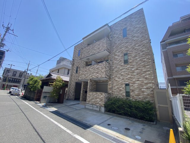 ラ・フォルム西宮北口の外観