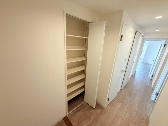 フェルザ西宮（旧ネオハイツ西宮）の収納