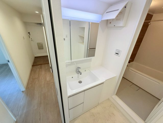 フェルザ西宮（旧ネオハイツ西宮）の洗面所