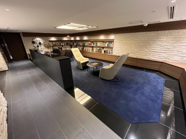 ヴェレーナシティ夙川パークナードのロビー