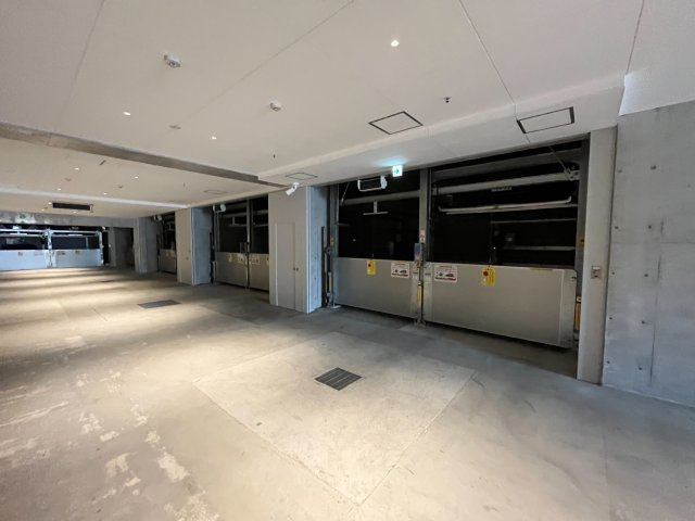 ヴェレーナシティ夙川パークナードの駐車場