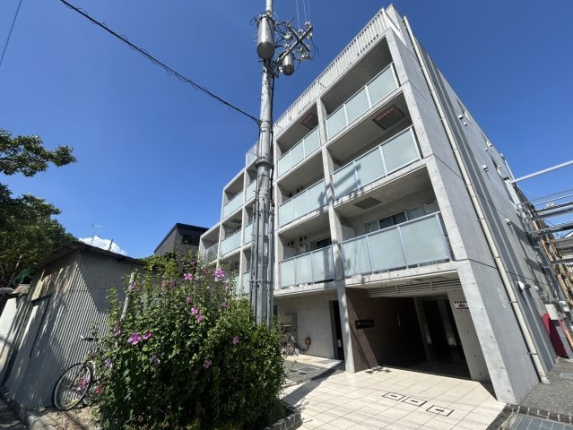 レジディア甲東園の外観