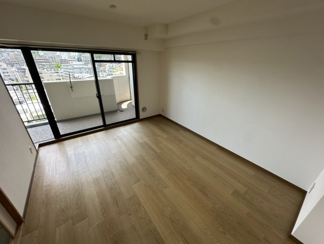 KDXレジデンス夙川ヒルズ　4番館の居間・リビング