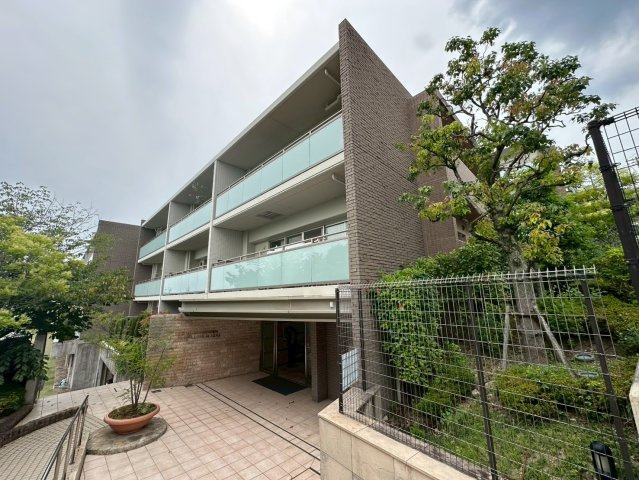グランアッシュ甲陽園コリーヌドゥサンス