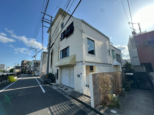 呉川町貸家