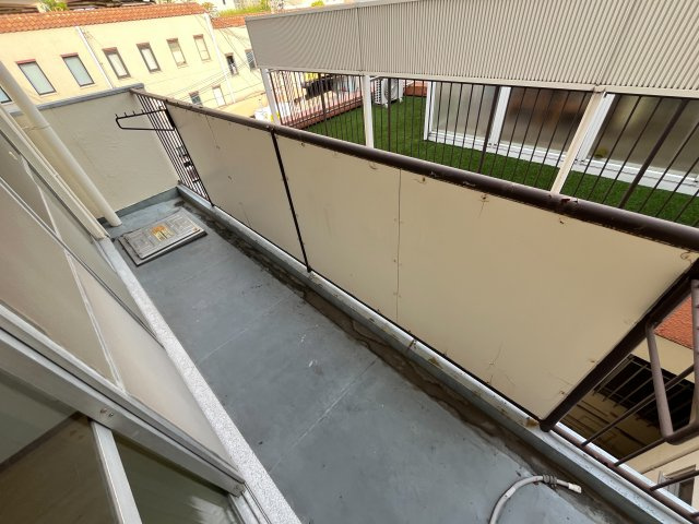 竹園マンションのバルコニー