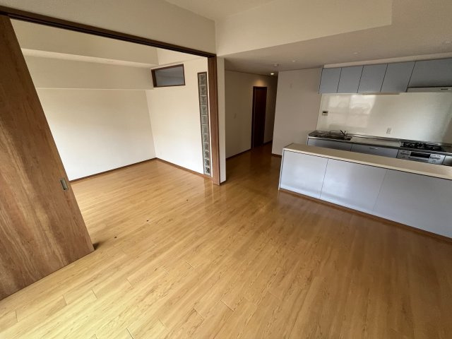 竹園マンションの居間・リビング