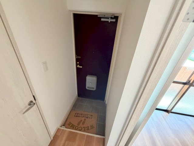 ハイツ室川1の玄関