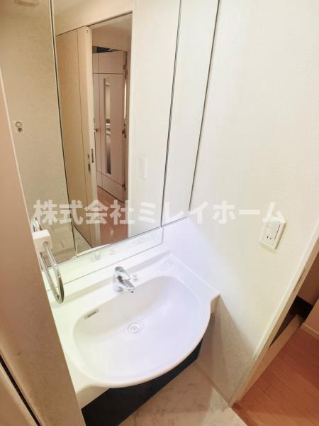 WELL House 東大井の洗面所|同建物内、別のお部屋の参考写真になります。