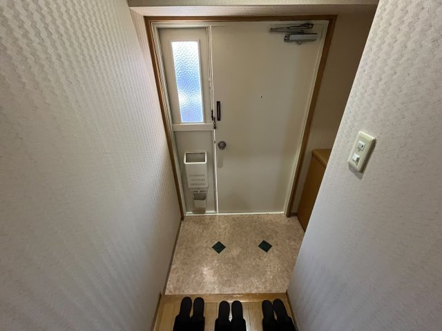 夙川ニューコーポの玄関