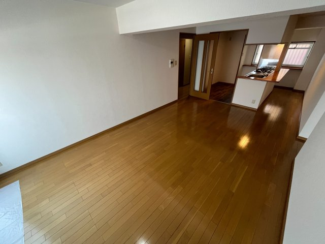夙川ニューコーポの居間・リビング