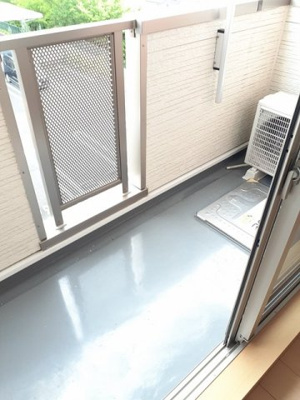 【バルコニー】 | サニースクエア | バルコニーからの眺めを楽しみながら食事をしませんか