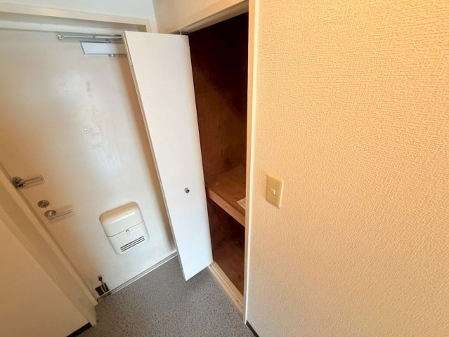 フローラ上ヶ原の玄関