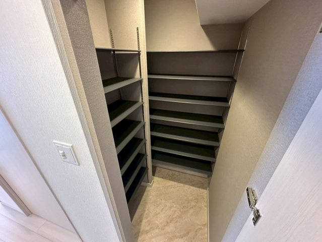 プレジオ西宮北口の収納