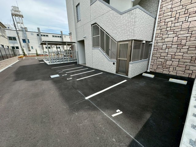 プレジオ西宮北口の駐車場