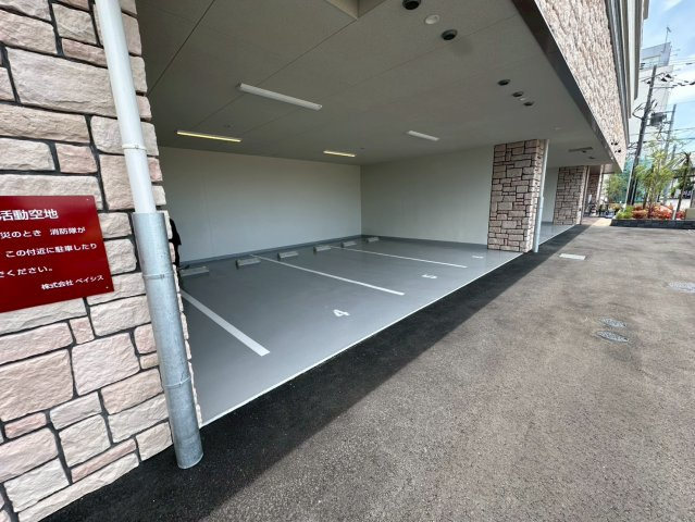 プレジオ西宮北口の駐車場