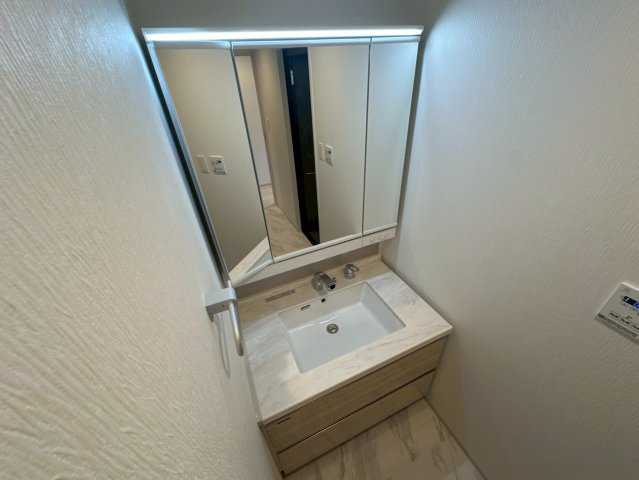 プレジオ西宮北口の玄関