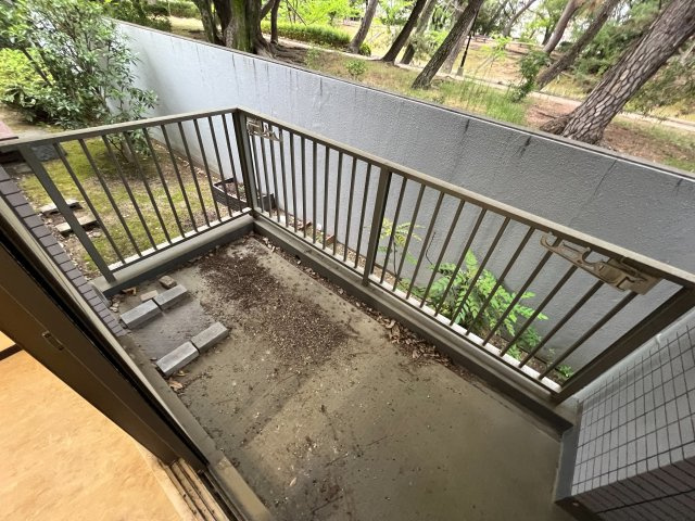白鷹松下町マンションのバルコニー