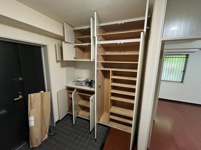 白鷹松下町マンションの内装