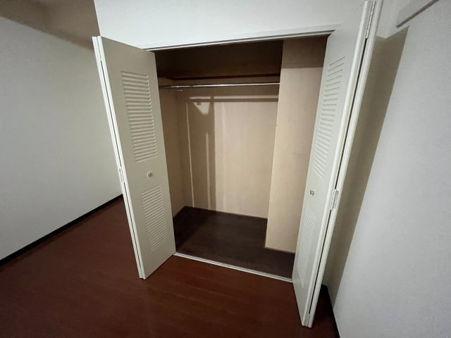白鷹松下町マンションの収納