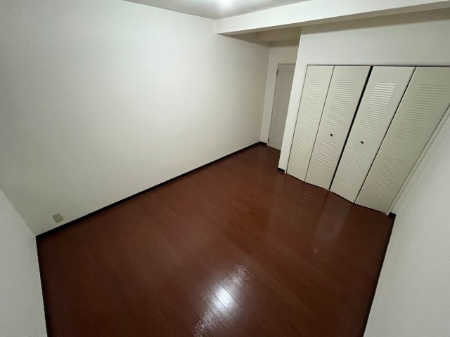 白鷹松下町マンションの居間・リビング