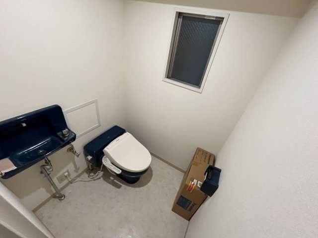 白鷹松下町マンションのトイレ