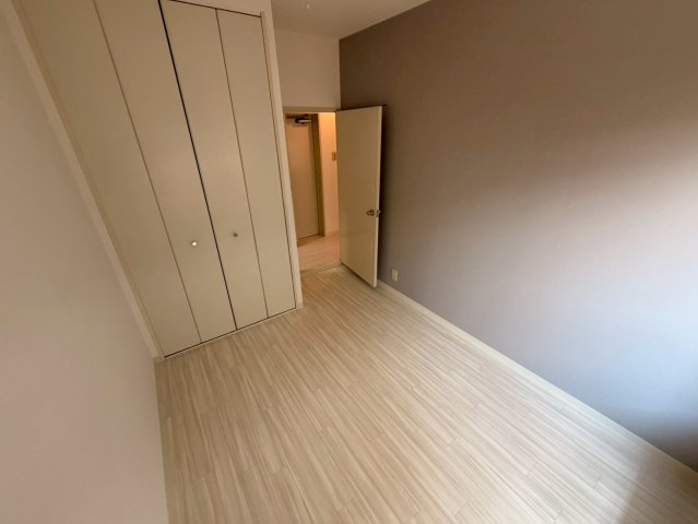 グリーンビュー2号館の洋室