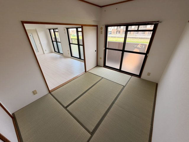 グリーンビュー2号館の和室
