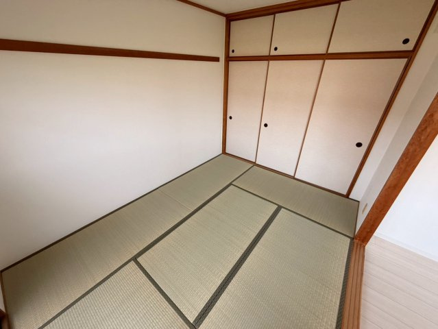 グリーンビュー2号館の和室