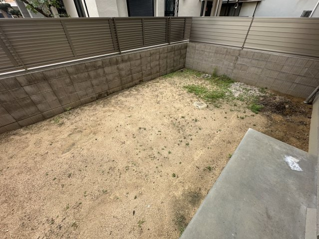 プリーマ甲風園の庭