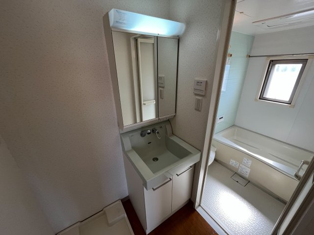 TSURUGIの洗面所