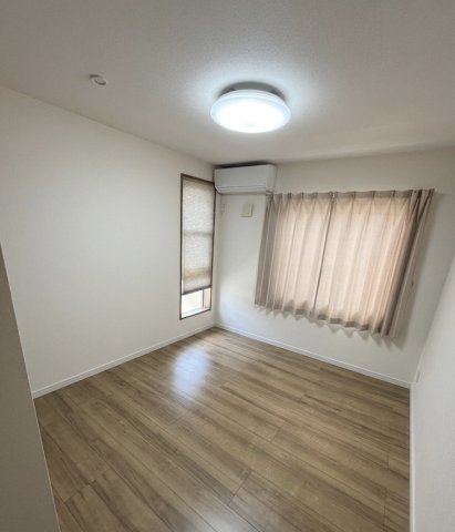葛飾区西水元2丁目中古住宅の寝室|居室